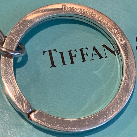 💥💥💥SOLD💥💥💥Vintage Tiffany & Co. Key Ring - Picture 6 of 8